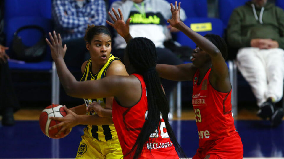 Fenerbahçe sahasında kayıp!