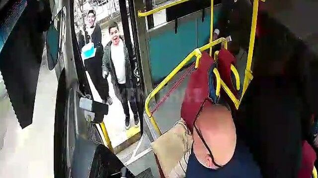 Otobüs şoförüne sürpriz kutlama