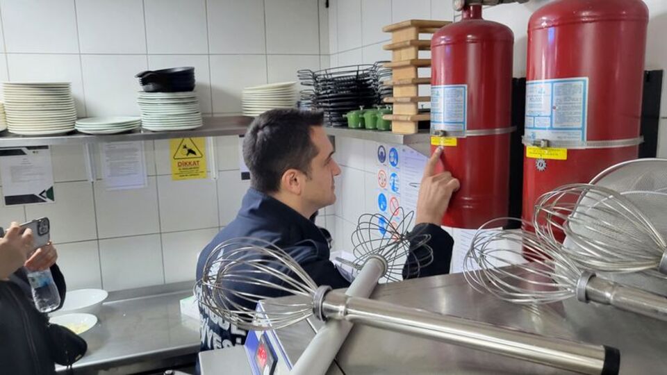 Beyoğlu'nda otellere yangın denetimi