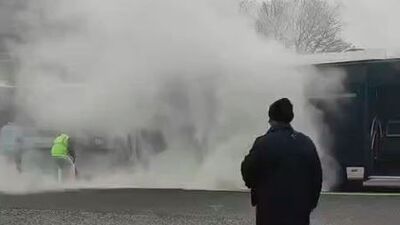 Metrobüste yangın çıktı