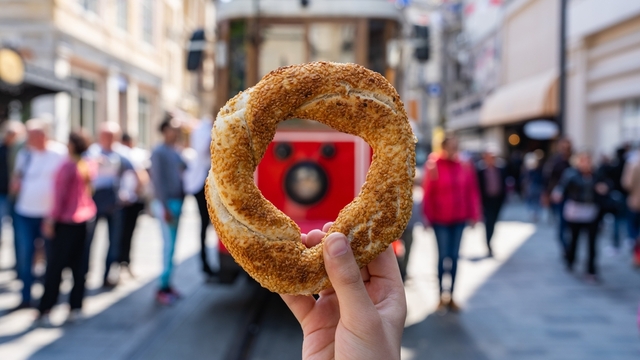 İstanbul'da simide 'gayriresmi' zam