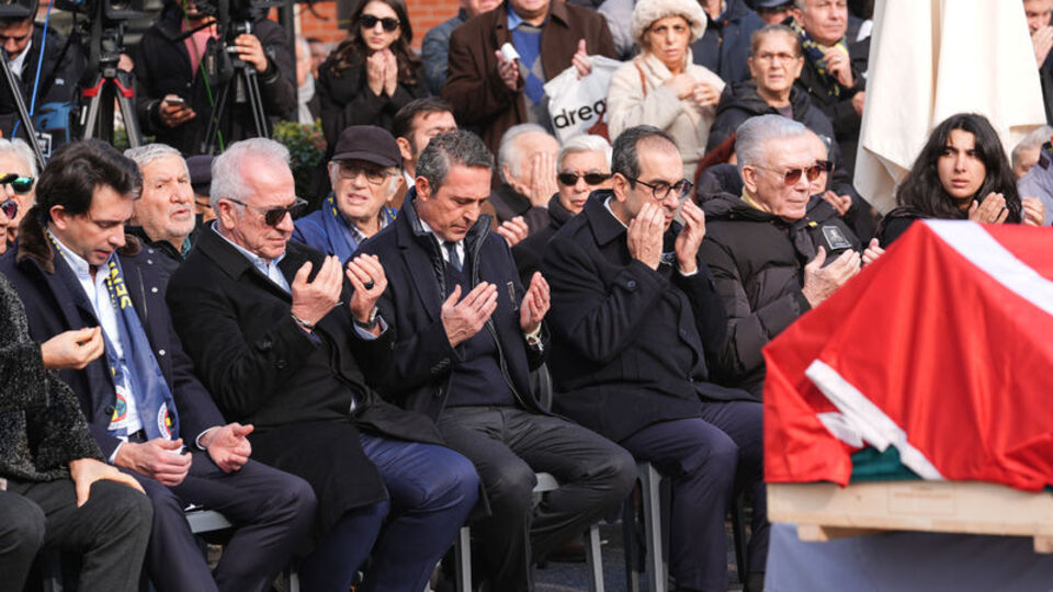 Ogün Altıparmak ebediyete uğurlandı