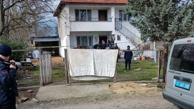 Evinde başı kesilerek öldürüldü; eşi gözaltına alındı