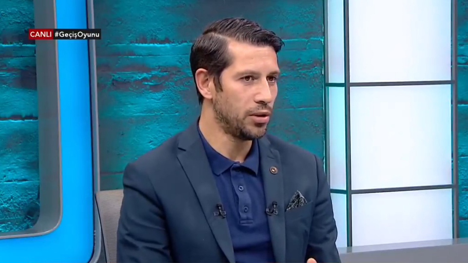 "Sorescu kırmızı kart görmeliydi!"