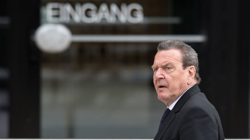 Eski Almanya Başbakanı "tükenmişlik sendromu"na girdi