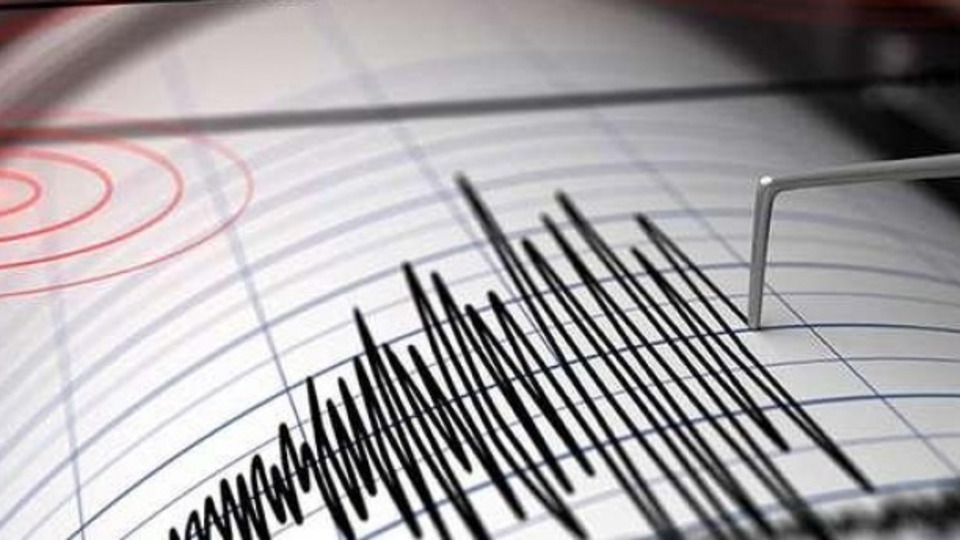 Ege'de 5.2 büyüklüğünde deprem