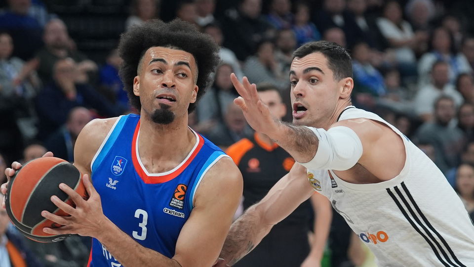 Anadolu Efes, sahasında Real Madrid'i devirdi!
