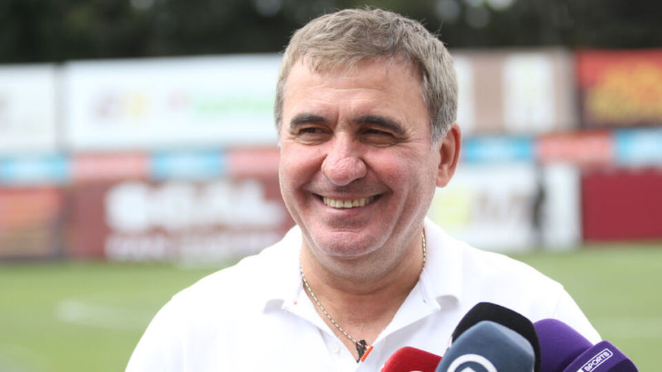 Galatasaray, Hagi'nin doğum gününü kutladı