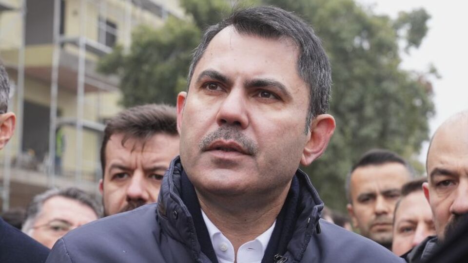 "Depremzedelerin elini bir an olsun bırakmayacağız"