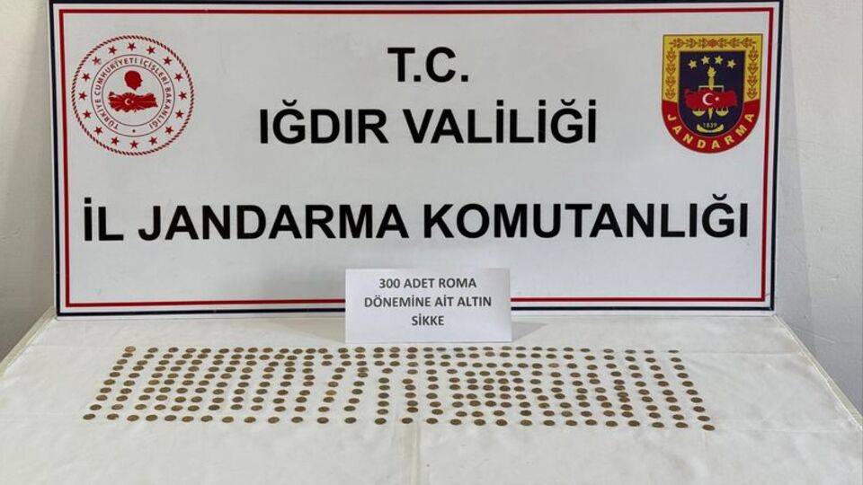 Üzerinden 300 altın sikke çıktı
