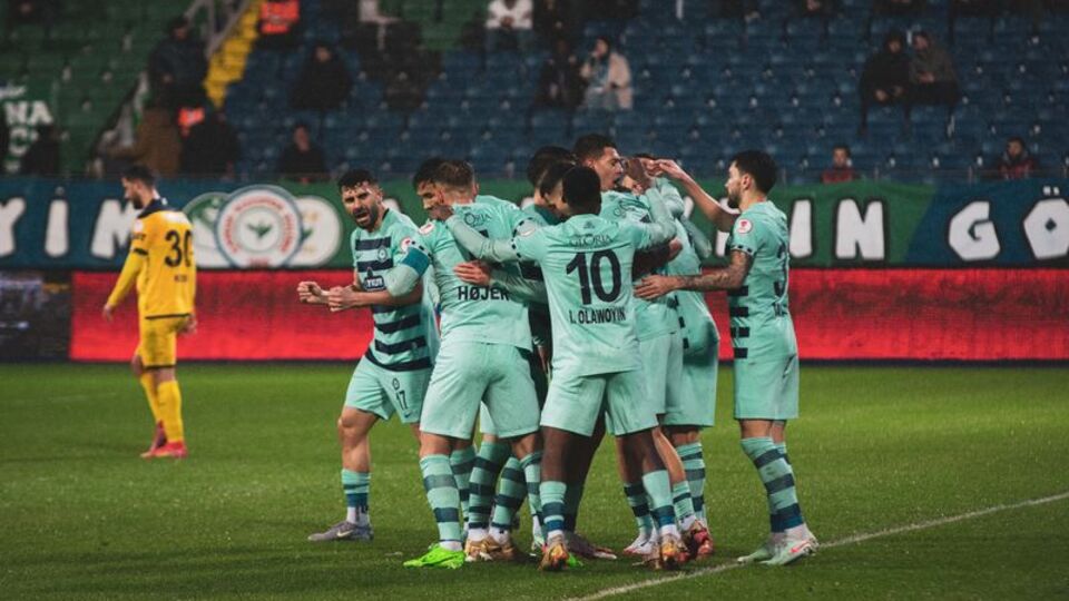 Çaykur Rizespor evinde hata yapmadı!