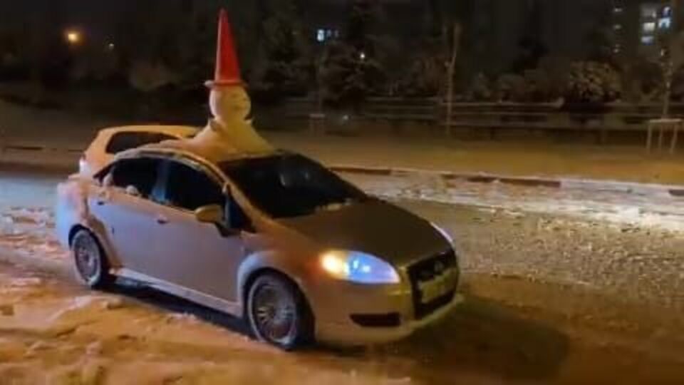 Kardan adamla şehir turu attı