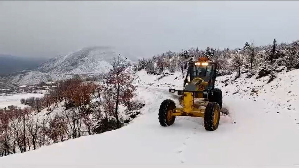 Mahalle yolu ulaşıma açıldı
