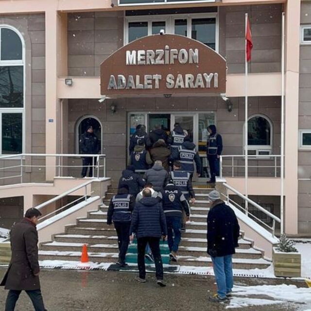 Bakır levha çalan 4 zanlı tutuklandı
