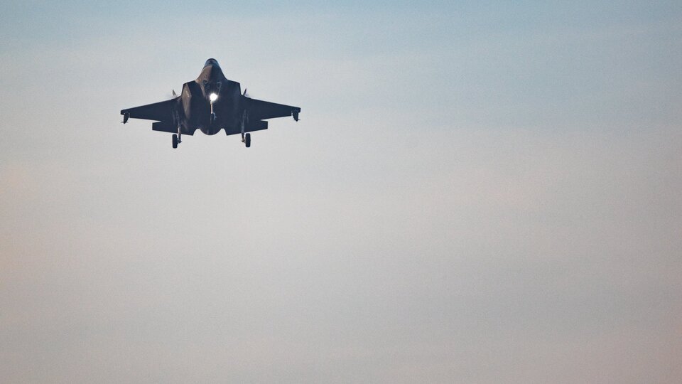 NATO'dan Rus savaş uçaklarına önleme