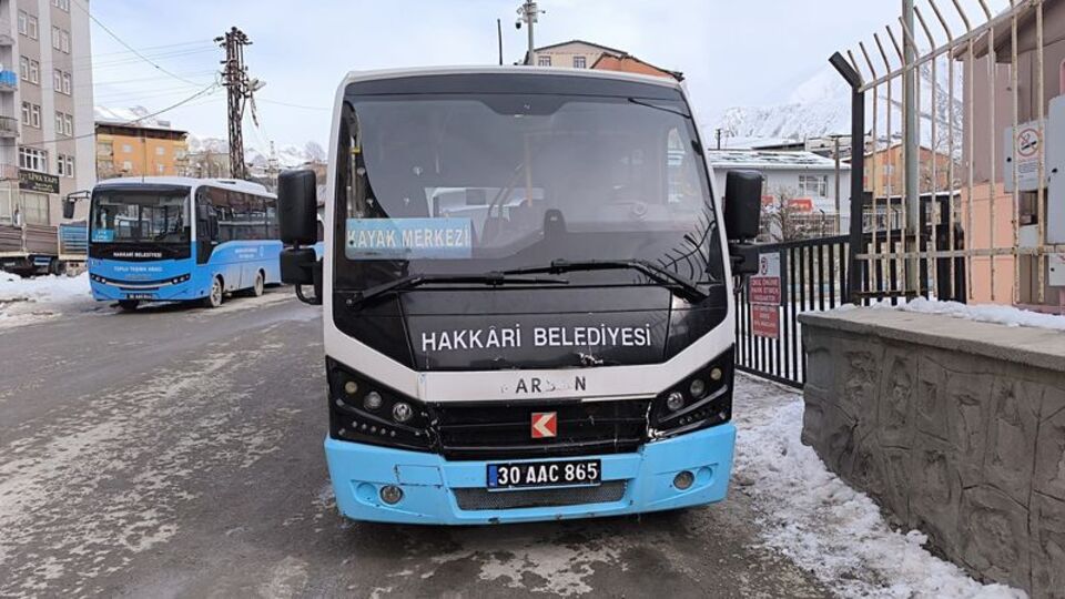 Hakkari'de kayak merkezine seferler başladı