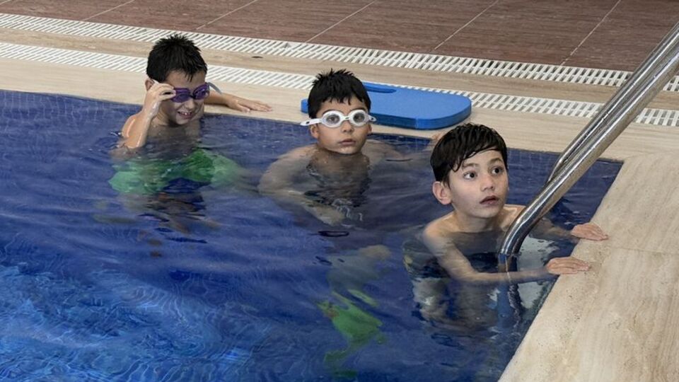2 yılda 40 özel çocuk yüzmeyi öğrendi