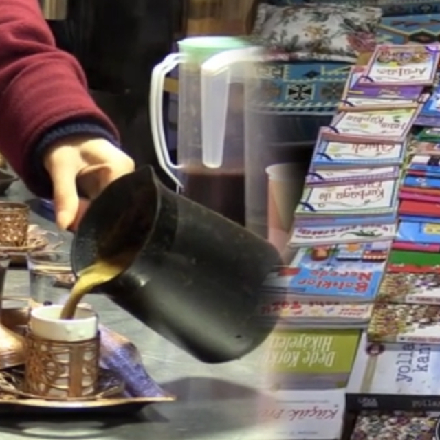 Köy okulları için 5 kitap getirene kahve ikramı