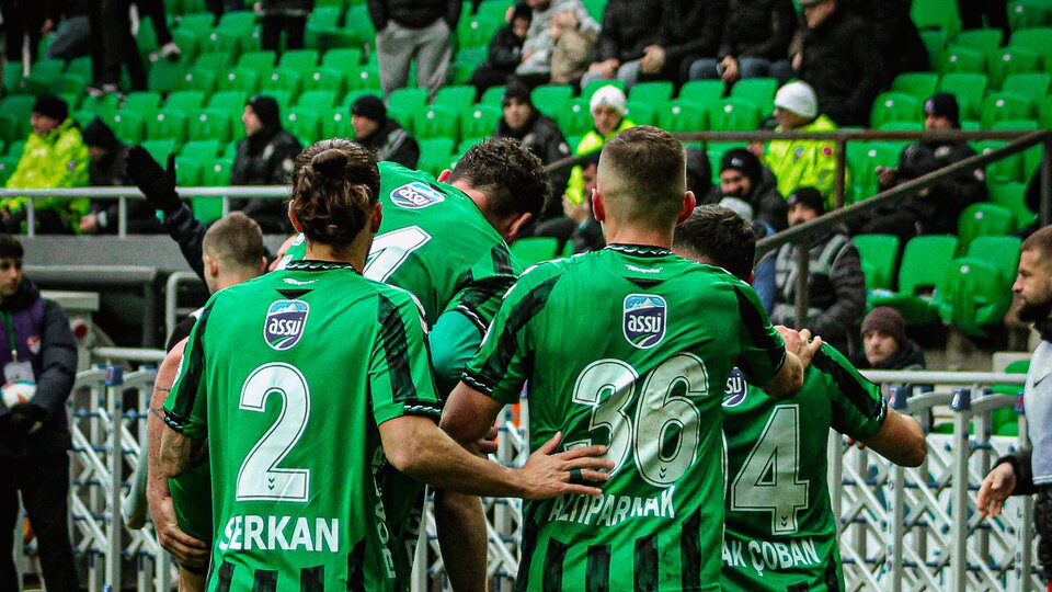Sakaryaspor geriden geldi!
