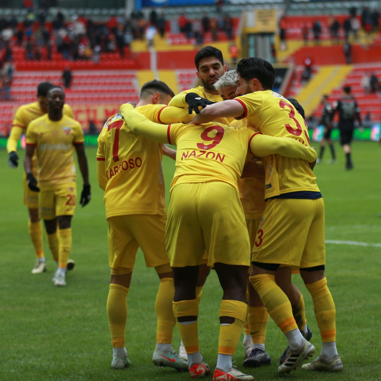 Gol düellosunda kazanan Kayserispor!