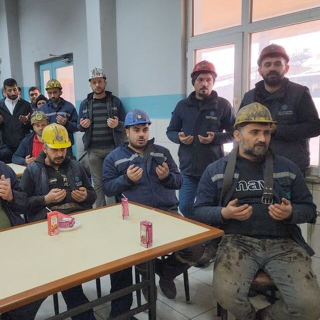 35 yıl önce ölen 68 maden işçisi anıldı
