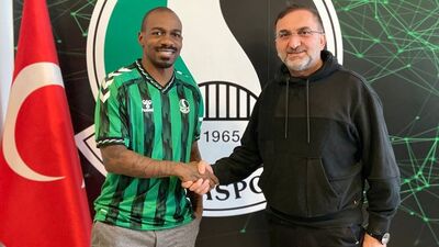 Kongolu yıldız Sakaryaspor'da!