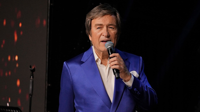 Sevenleriyle düet yaptı