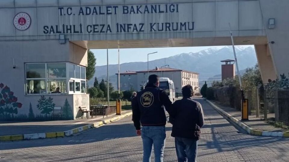 Çocuğa cinsel istismar suçundan aranan şahıs yakalandı