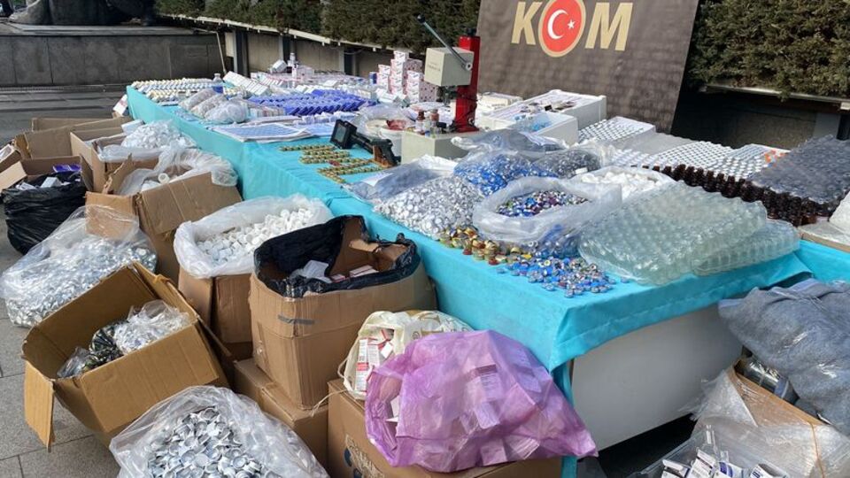 2 milyar TL'lik sahte kanser ilacı ele geçirildi!