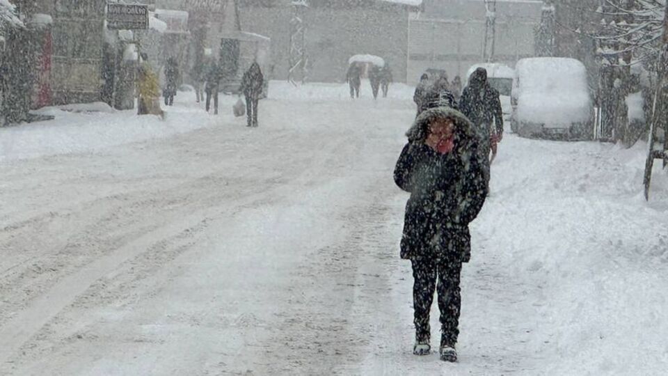 Kahramanmaraş ve Adana'da kar tatili