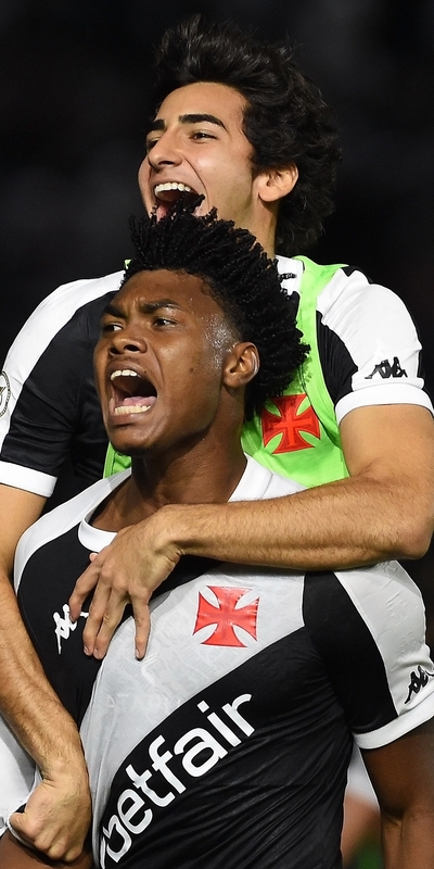  Fenerbahçe transferi iptal etti!