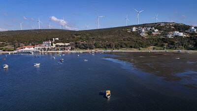 İzmir'de dehşet! Bebeğini denize attı!