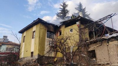 Evdeki yangında bir kişi öldü