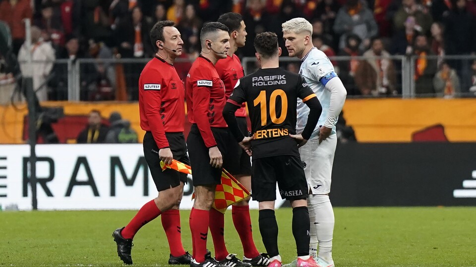 VAR'da Sundberg ile Çakır'ın konuşması yok