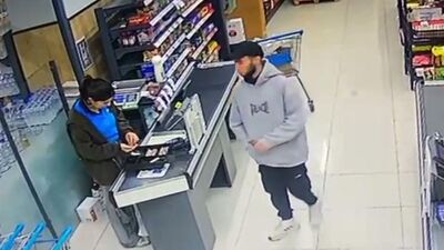 Pastel boyalı bıçakla market soygunu!