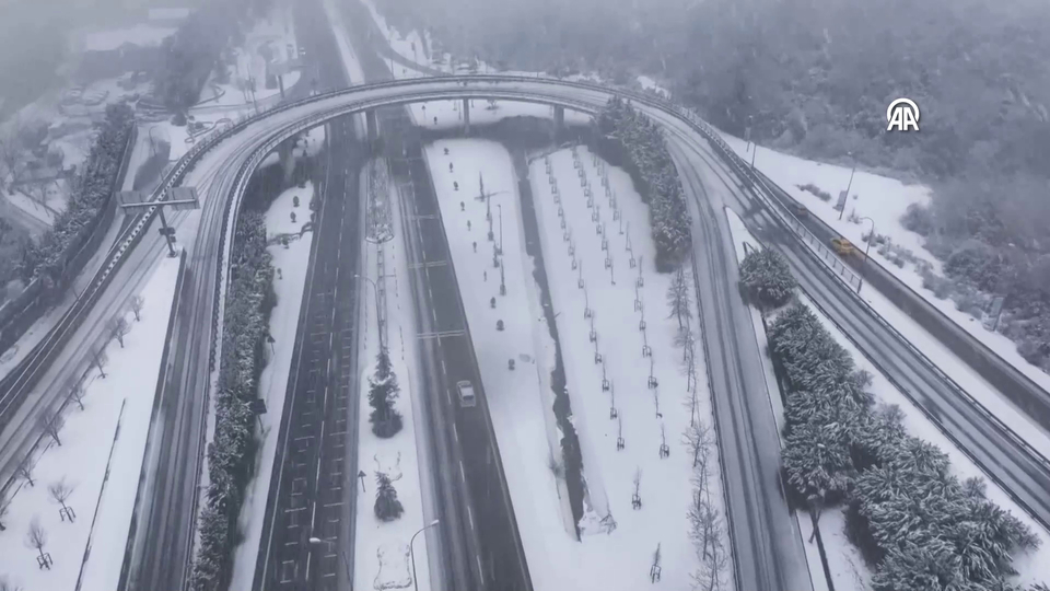 Erzurum değil İstanbul! Megakentte bazı bölgeler bembeyaz!