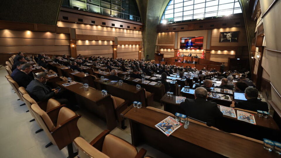 İBB Meclisi'nde bazı taşınmazlarının satışı onaylandı