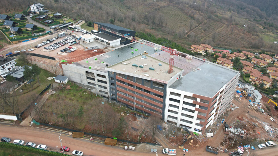 Kartepe Teleferik'e katlı otopark