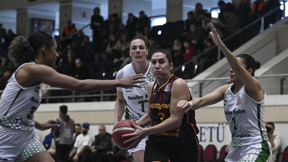 Galatasaray deplasmanda farklı kazandı!