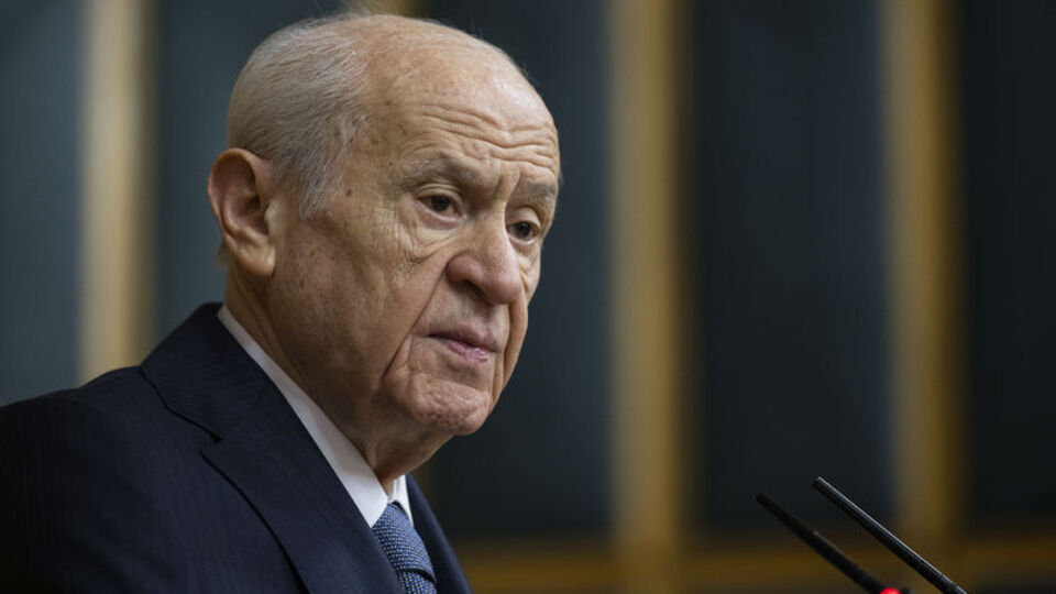 Davutoğlu'nun Berat Kandili'ni kutladı