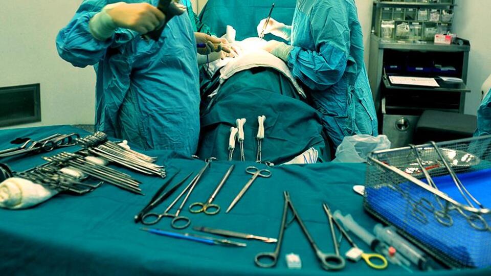 Ameliyat pazarlığı yapan birime durdurma