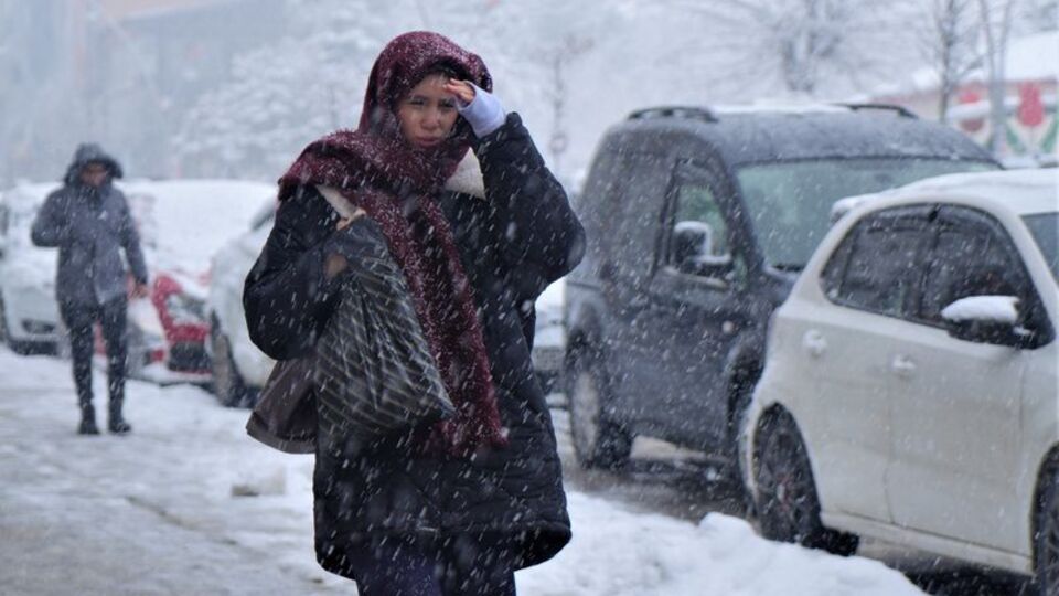 Kar yağışı ve yağmur uyarısı! Bu iller dikkat