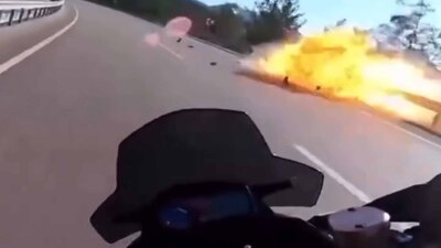 Polis memurunun kahreden ölümü! Motosikleti alev aldı!