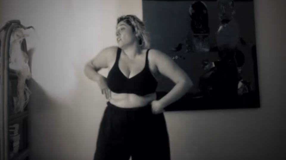 Tuhaf dansı 2.5 milyon kez izlendi