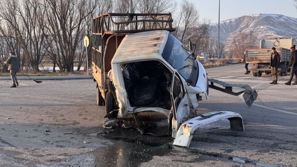 Kayseri'de kaza: 2'si polis 4 yaralı