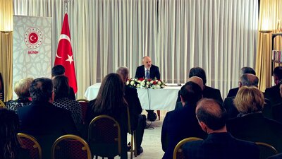 Cumhurbaşkanı Başdanışmanı Kılıç, Münih'te STK temsilcileriyle bir araya geldi