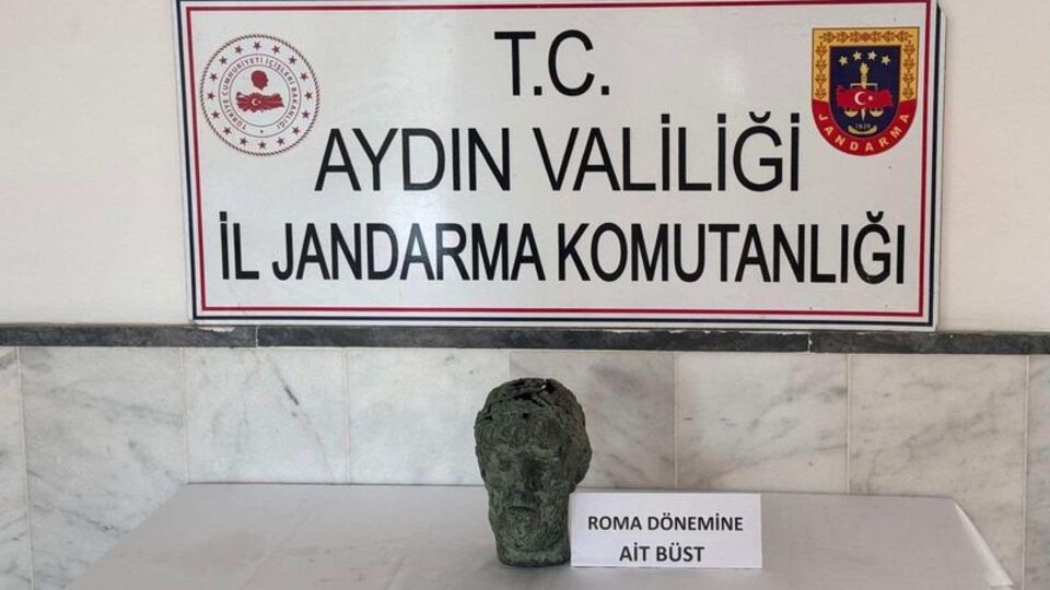 Roma dönemine ait büstü satmak istediler: 2 gözaltı
