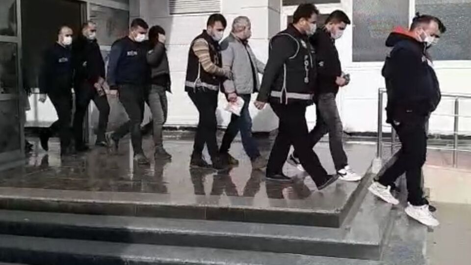 39 ilde FETÖ operasyonu: 103 gözaltı!