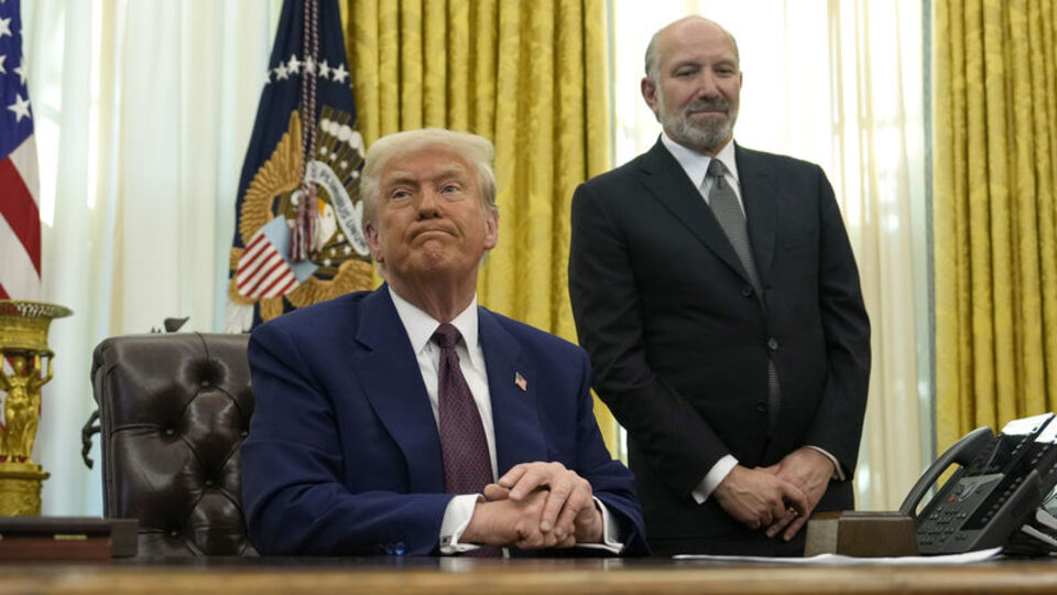 Trump'tan Covid-19 aşısı şart koşan okullara finansman yasağı