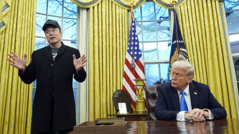 Trump ve Musk, 9 bin 500'den fazla çalışanı kovdu